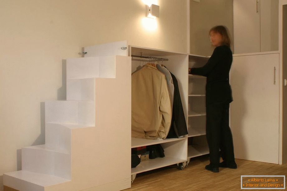 Zonizzazione verticale di un piccolo appartamento