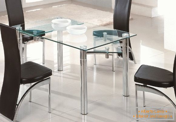 tavolo da pranzo pieghevoleсо стеклянной столешницей