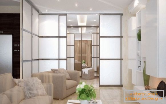 Porte scorrevoli tra cucina e soggiorno - foto nel design dell'appartamento