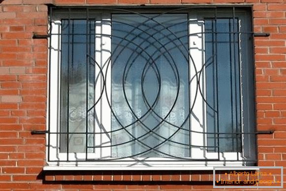 Griglie moderne per finestre - foto al primo piano