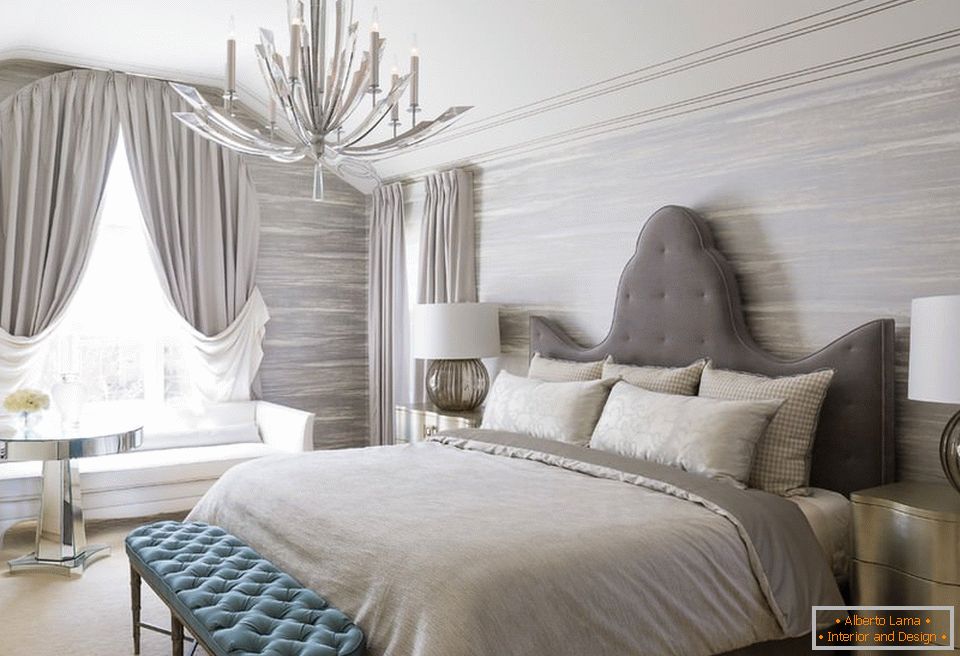 Camera da letto di lusso con tessuti grigi