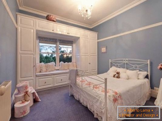 Mobili e decorazioni per la camera da letto in stile provenzale
