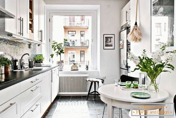 Design della cucina in un appartamento di due stanze in stile scandinavo