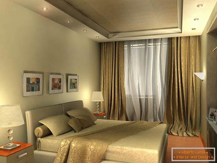 La camera da letto beige chiaro in stile high-tech sembra spaziosa grazie all'illuminazione scelta.