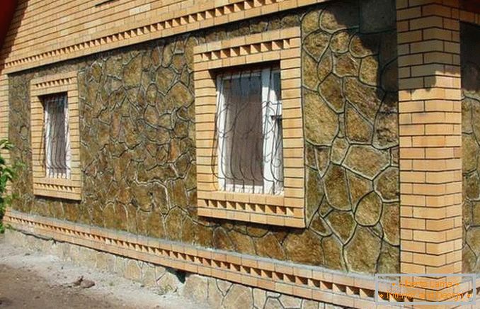 Rifinire le facciate delle case con pietre naturali