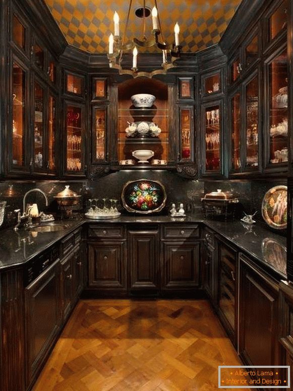 Elementi decorativi per interni cucina in stile classico