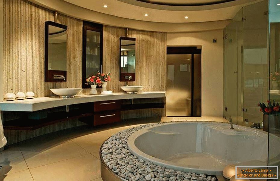 Design moderno del bagno nel cottage