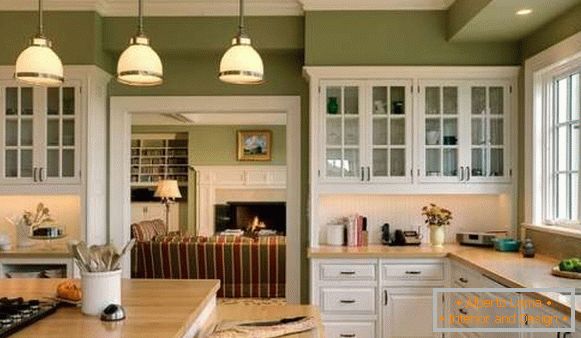 Design e cucina interna in una casa privata nei toni del verde