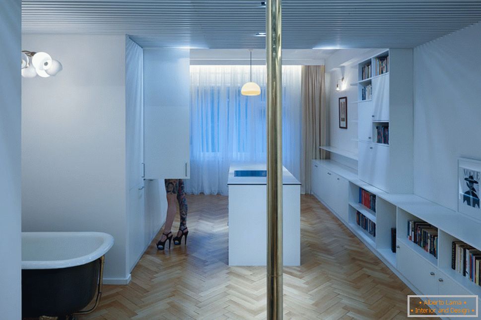Design moderno di un piccolo appartamento - finestra panoramica e sistema di riscaldamento a soffitto