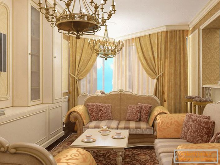 Stile barocco moderno: mobili da salone curvi, arazzi con cucitura in oro, enormi lampadari dorati.