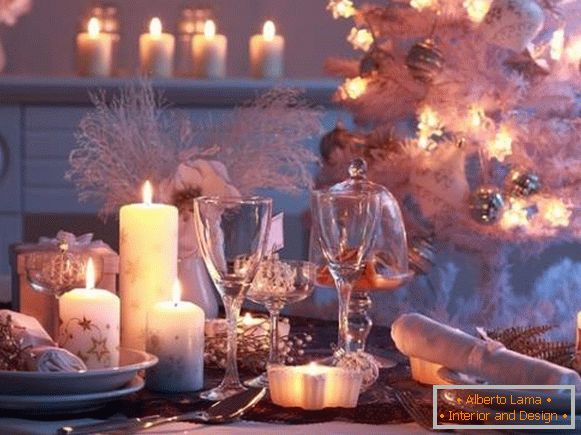 Bella tavola di Capodanno - foto per l'ispirazione con decorazioni