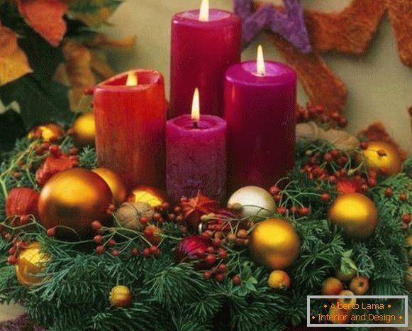 Decorazione del tavolo di Capodanno 2016 - Foto di albero di Natale con le candele