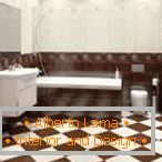 Pavimento di scacchi in bagno