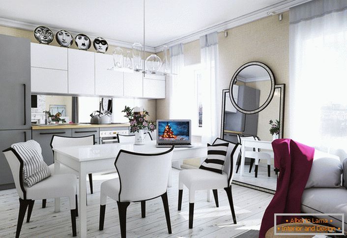 L'esempio corretto di mobili per la cucina nello stile dell'eclettismo.