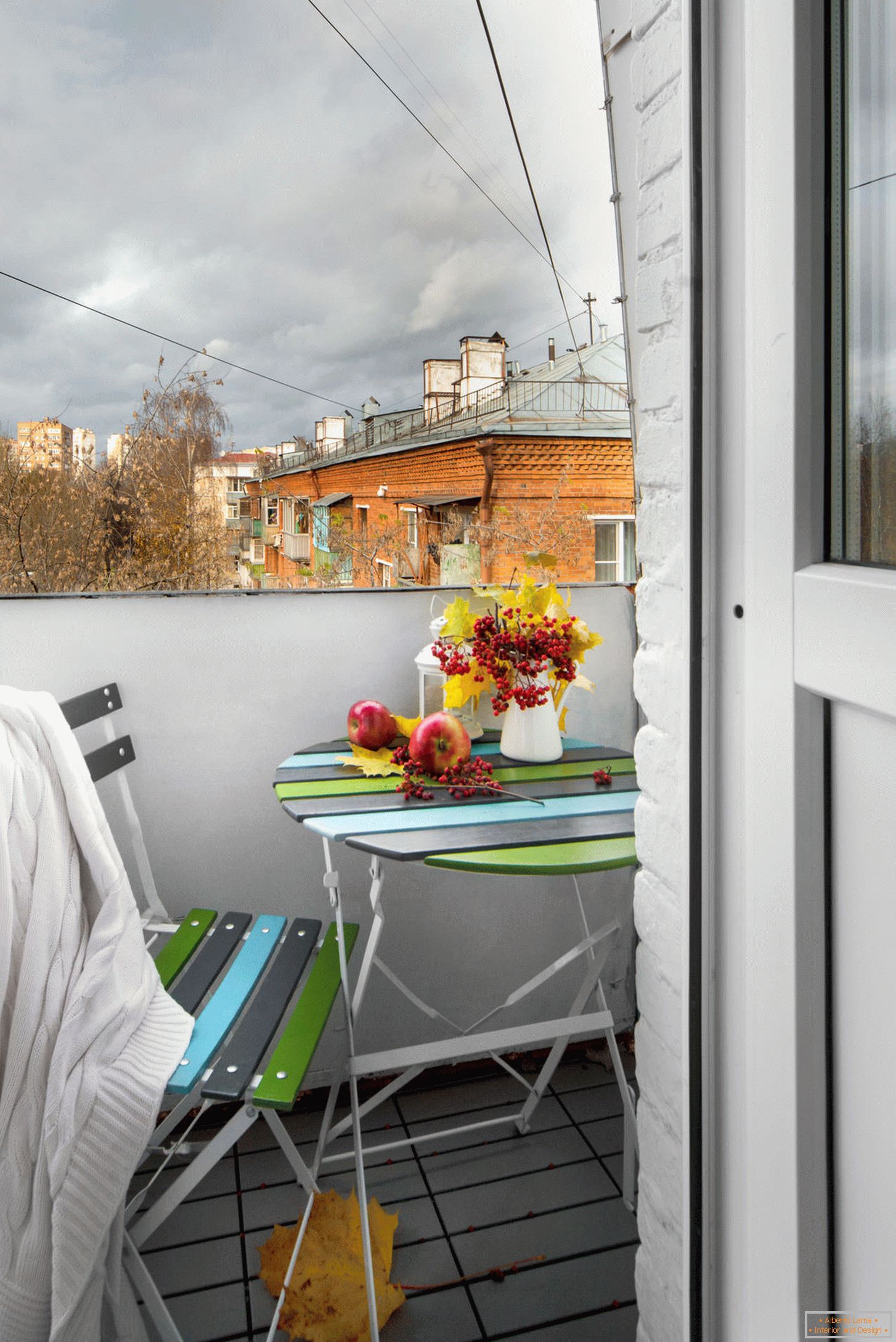 Appartamento monolocale con balcone a Kruscev