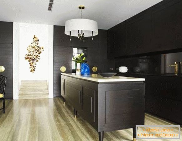 nero-con-oro-mobili-per-cucina