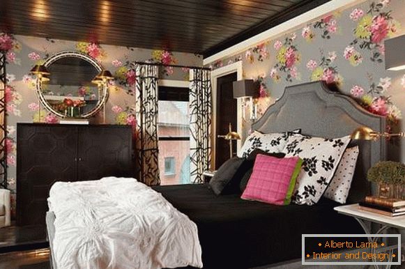 Design camera da letto romantica con elementi neri