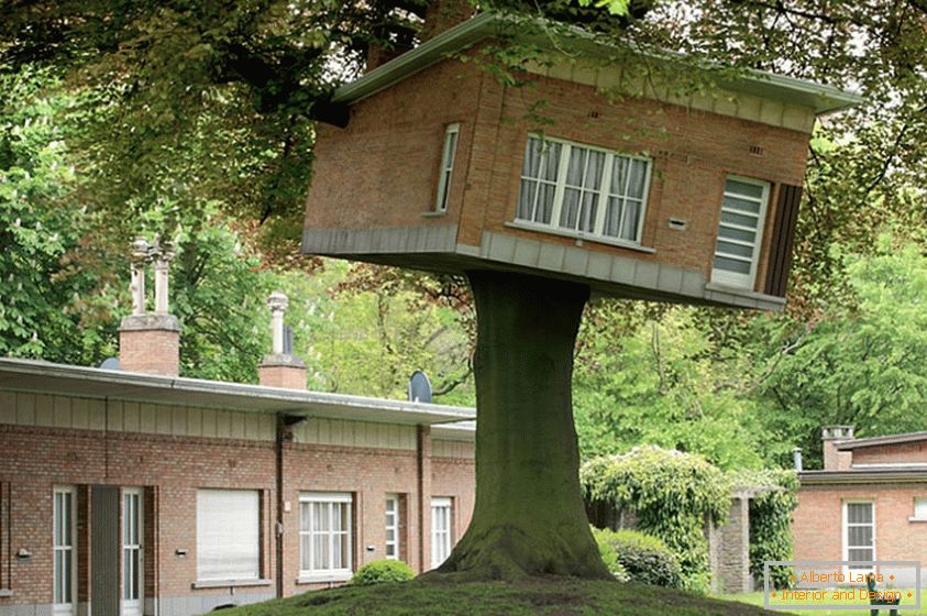 Senior Center Turned Treehouse (Ghent, Belgio)