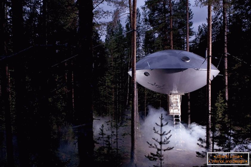 UFO Treehouse (Svezia)