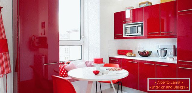 Juicy design rosso e bianco della cucina