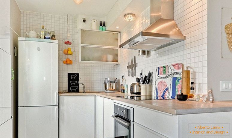 Cucina di un piccolo appartamento in Svezia