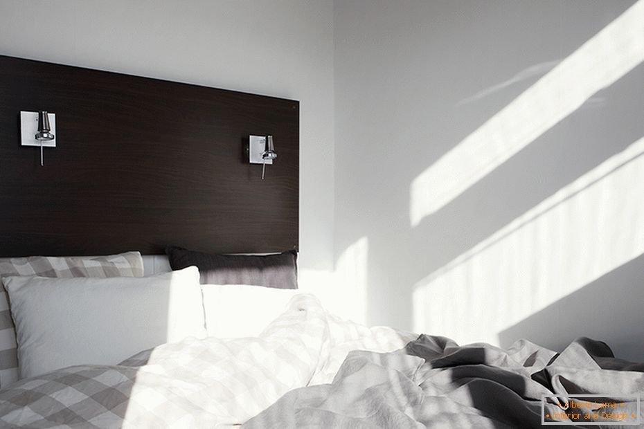 Camera da letto di un piccolo ed elegante appartamento