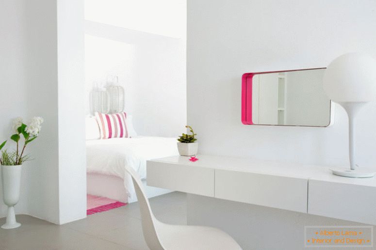 romantica camera da letto-design-for-coppie-awesome-bianco-camera da letto-mobili-anche-Eames-style-DSW-sedia per interni-arredamento-design-idee-plus-pop-art--con-righe-colorato-Pillow e-vanità-globe-desk-lamp