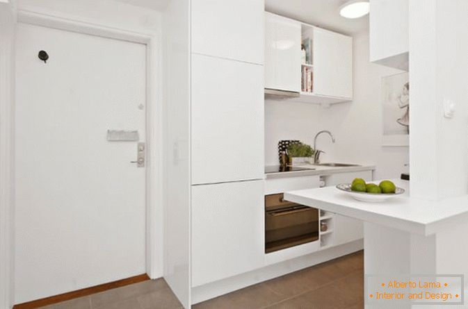 Appartamento monolocale cucina in colore bianco