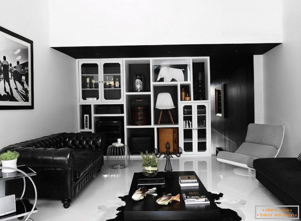 Pavimento bianco e mobili neri