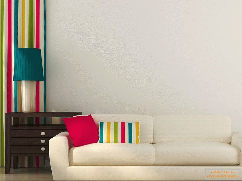 I singoli oggetti decorativi colorati possono trasformare un interno noioso