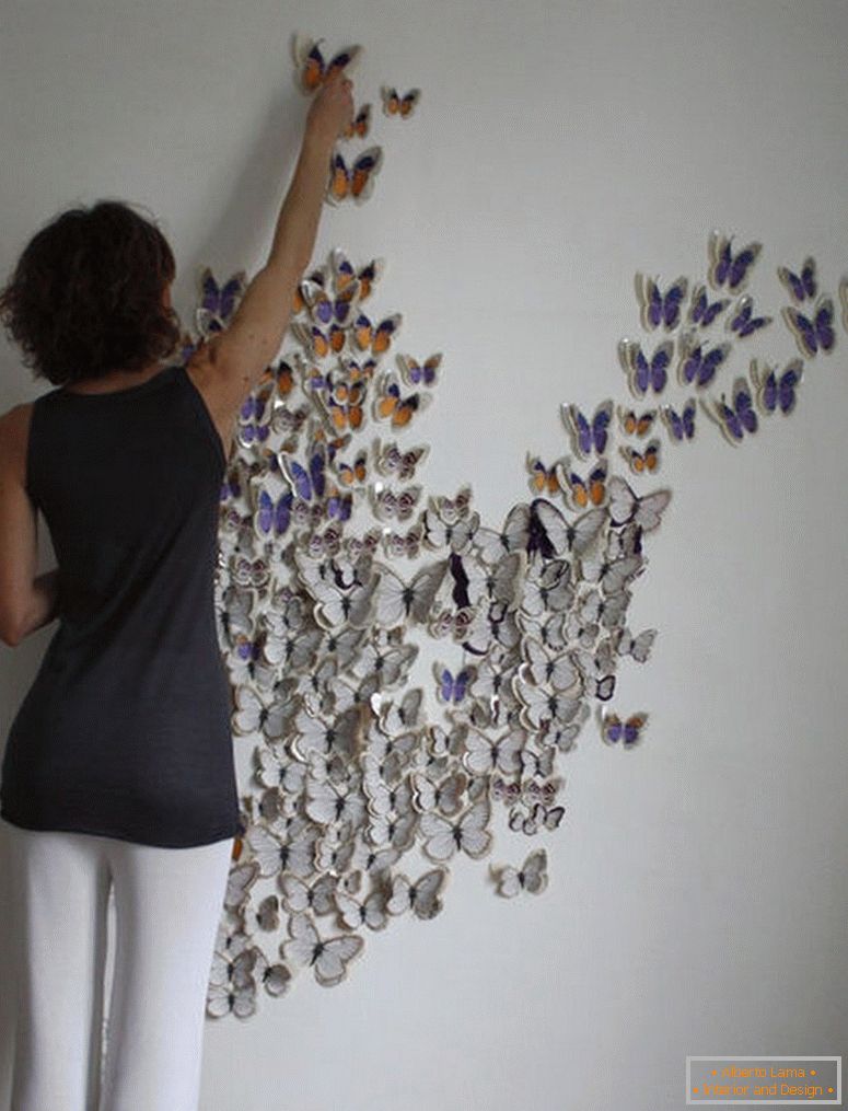 Incolla le farfalle al muro