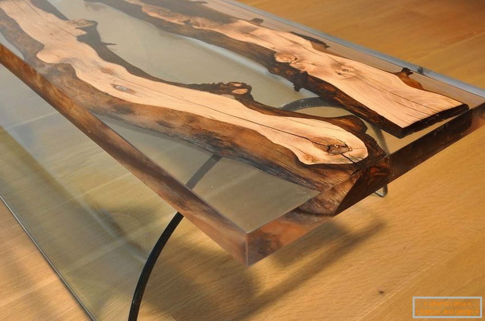 legno в прозрачной смоле