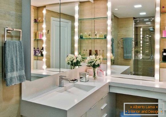 Come decorare lo specchio del bagno con le tue mani
