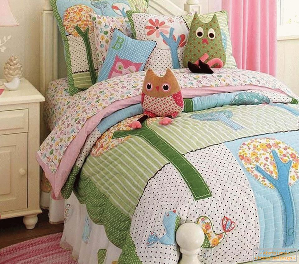 L'idea di cuscini decorativi per bambini in camera da letto