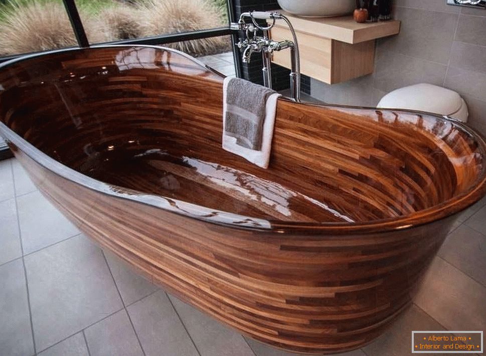 Vasca da bagno in legno