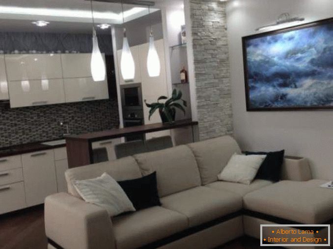 Interior design di un monolocale a Krusciov - soggiorno con cucina