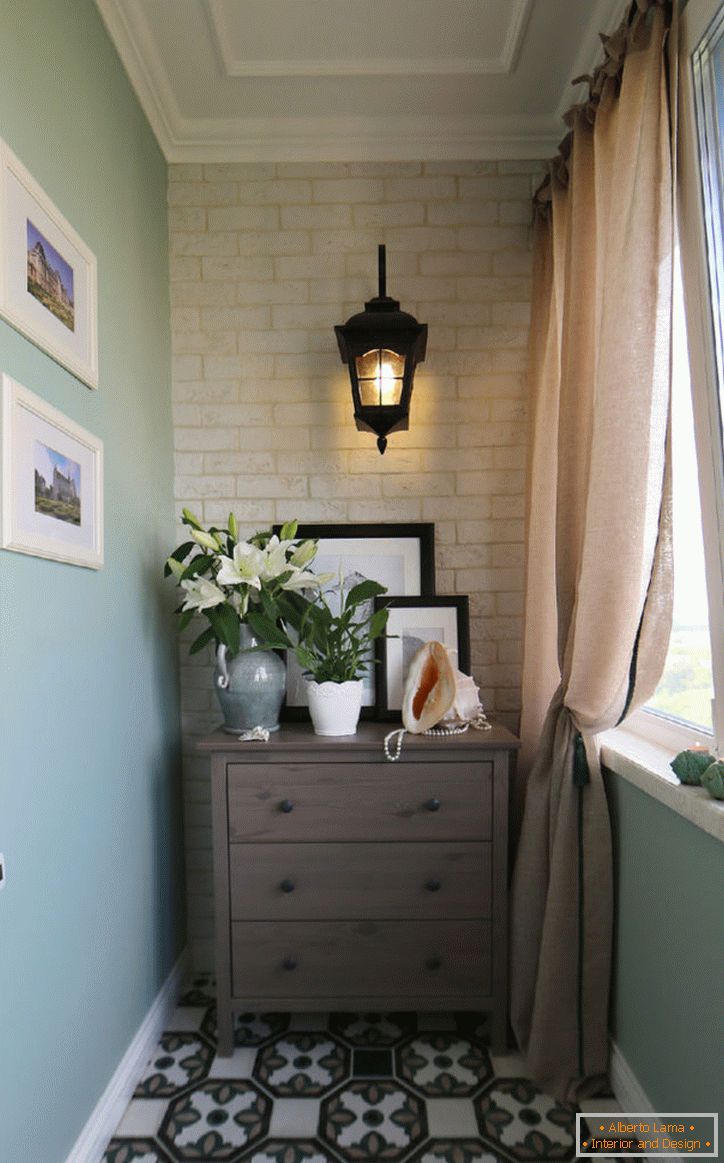 Progettazione di balconi esterni e interni: foto top-100 di