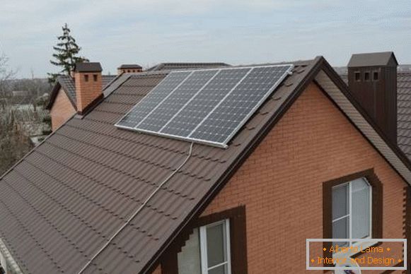 Progettazione di una casa privata con pannelli solari