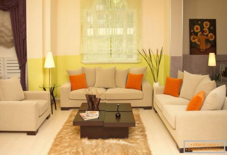 seducente-window-per-feng-shui-soggiorno-con-crema-divani-e-elegante-tavolo-on-marrone-tappeto