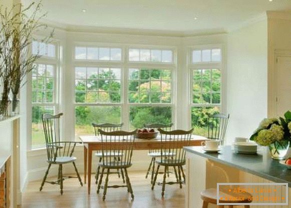 design della cucina del soggiorno con una vetrata, foto 34