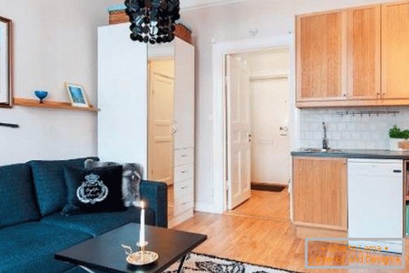 Idee per appartamenti studio - un'opzione di un piccolo interno di 25 mq