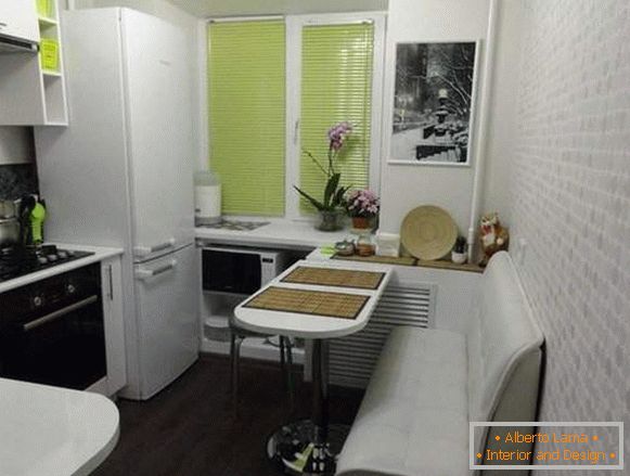 Progettazione di piccole stanze nell'appartamento: una cucina con un bancone da bar invece di un tavolo