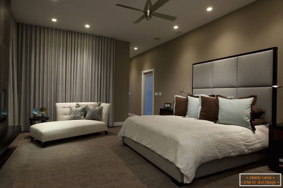 Design della camera da letto con faretti
