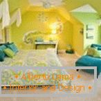 Combinazione di verde con giallo e turchese all'interno della camera da letto