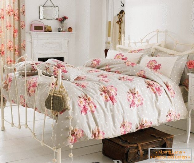Camera da letto in colori delicati