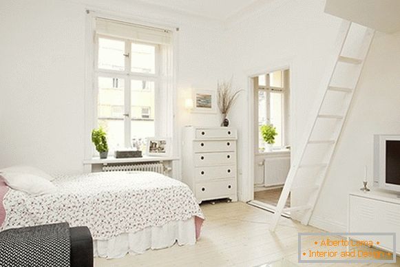 Interno di un confortevole appartamento in Svezia
