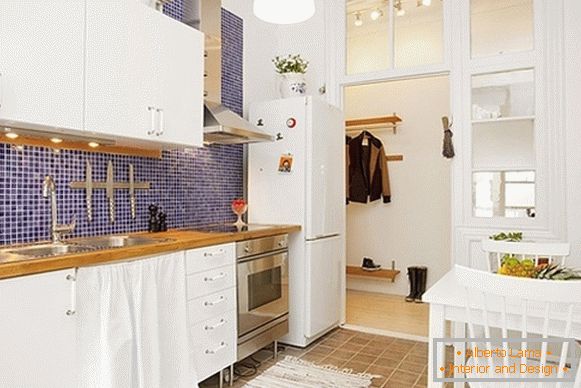 Interno di confortevoli appartamenti cucina in Svezia