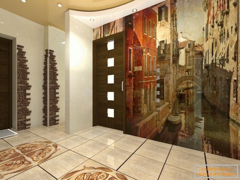 Bellissimo design di corridoio con affreschi