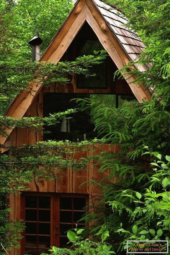 L'aspetto di una piccola casetta forestale in Giappone