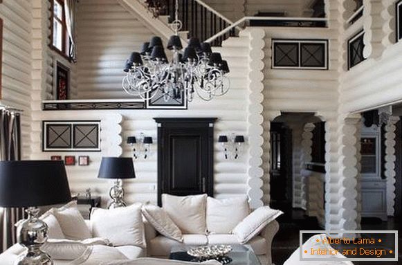 Interno in bianco e nero di una casa in legno e registri - foto all'interno